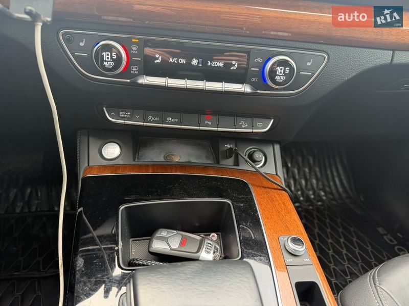 Позашляховик / Кросовер Audi Q5 2021 в Чернігові