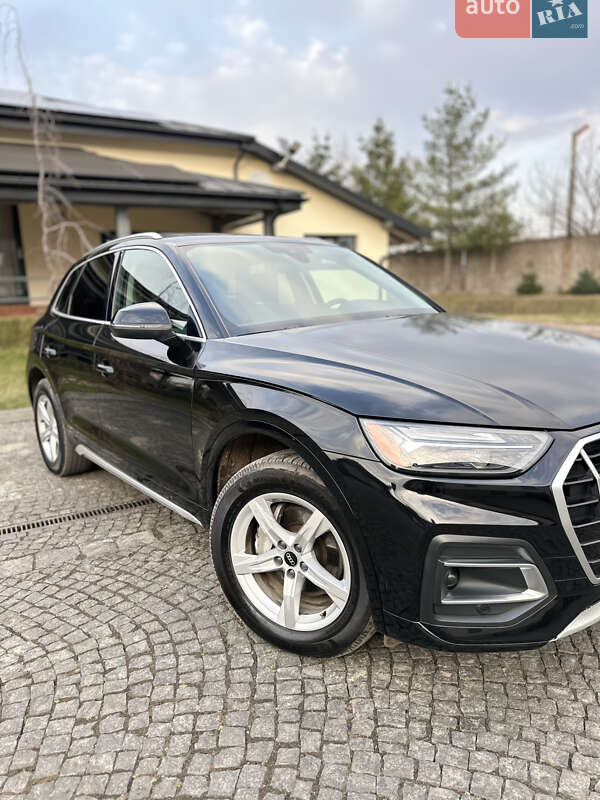 Внедорожник / Кроссовер Audi Q5 2021 в Львове