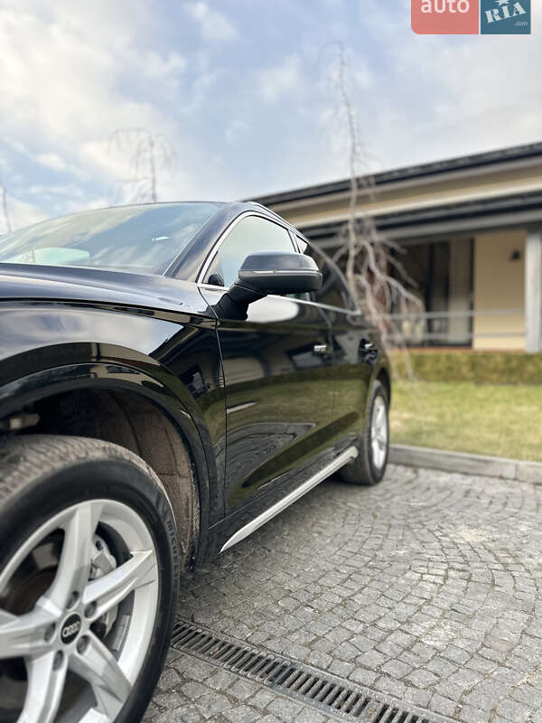 Внедорожник / Кроссовер Audi Q5 2021 в Львове