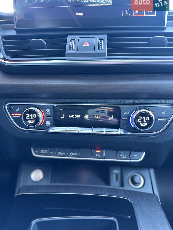 Внедорожник / Кроссовер Audi Q5 2021 в Львове