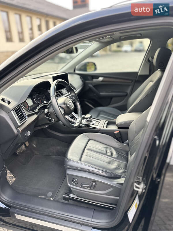 Внедорожник / Кроссовер Audi Q5 2021 в Львове