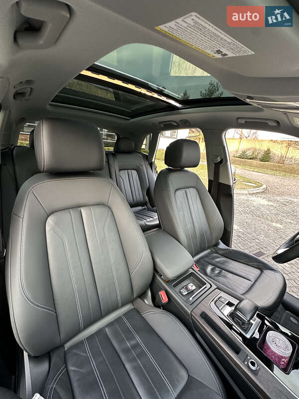 Внедорожник / Кроссовер Audi Q5 2021 в Львове