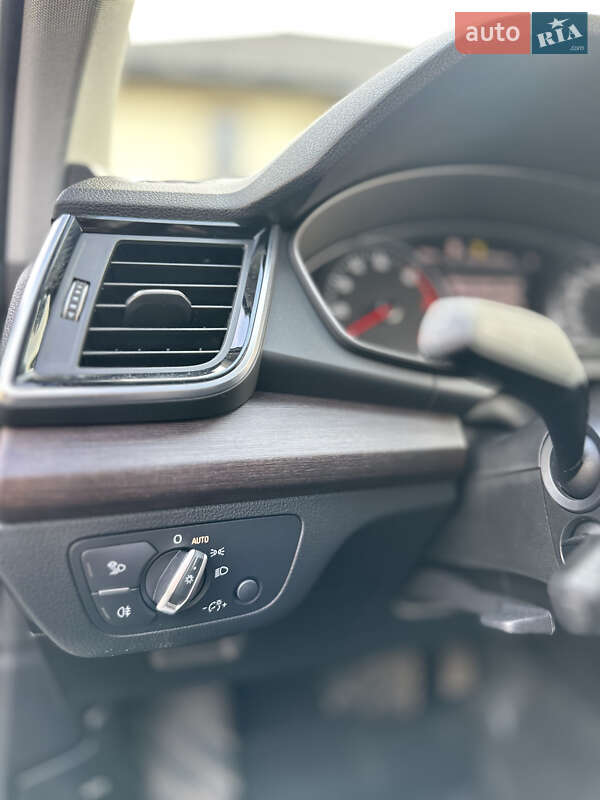 Внедорожник / Кроссовер Audi Q5 2021 в Львове