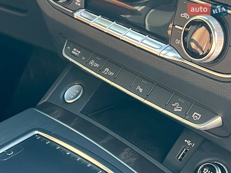 Позашляховик / Кросовер Audi Q5 2018 в Рівному
