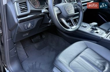 Внедорожник / Кроссовер Audi Q5 2019 в Стрые