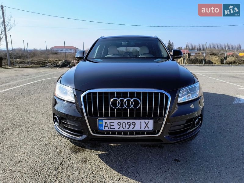 Позашляховик / Кросовер Audi Q5 2015 в Чернівцях