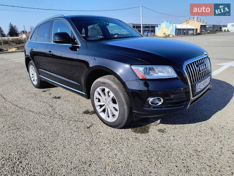 Позашляховик / Кросовер Audi Q5 2015 в Чернівцях