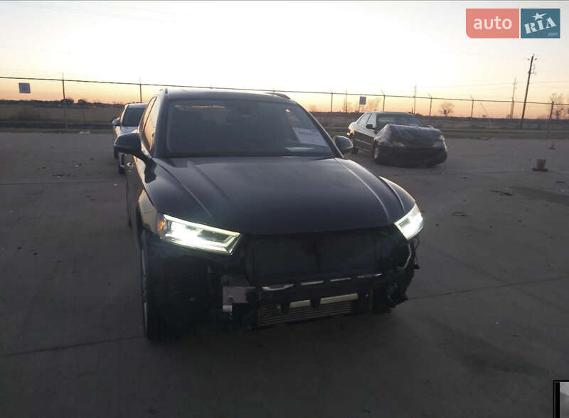 Внедорожник / Кроссовер Audi Q5 2018 в Житомире