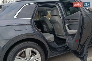 Внедорожник / Кроссовер Audi Q5 2018 в Киеве