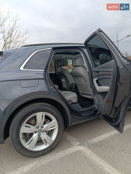 Внедорожник / Кроссовер Audi Q5 2018 в Киеве