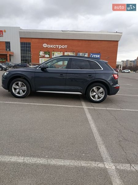Внедорожник / Кроссовер Audi Q5 2018 в Киеве