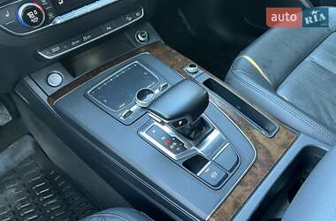Внедорожник / Кроссовер Audi Q5 2017 в Львове