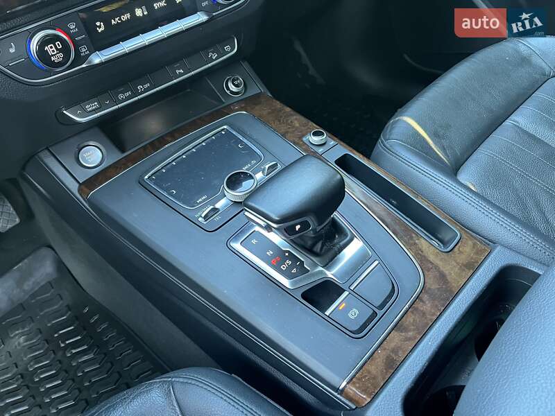 Позашляховик / Кросовер Audi Q5 2017 в Львові фото 10 Позашляховик / Кросовер Audi Q5 2017 в Львові