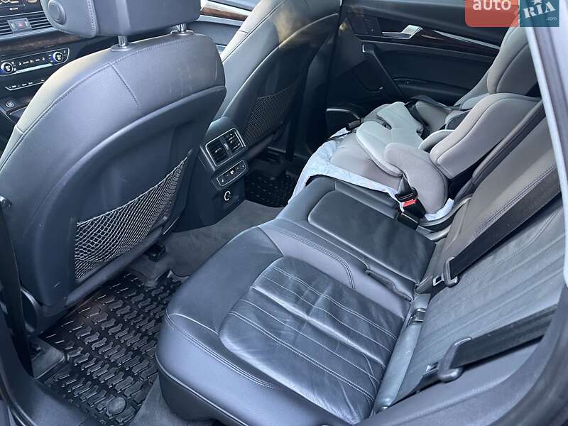 Позашляховик / Кросовер Audi Q5 2017 в Львові фото 30 Позашляховик / Кросовер Audi Q5 2017 в Львові