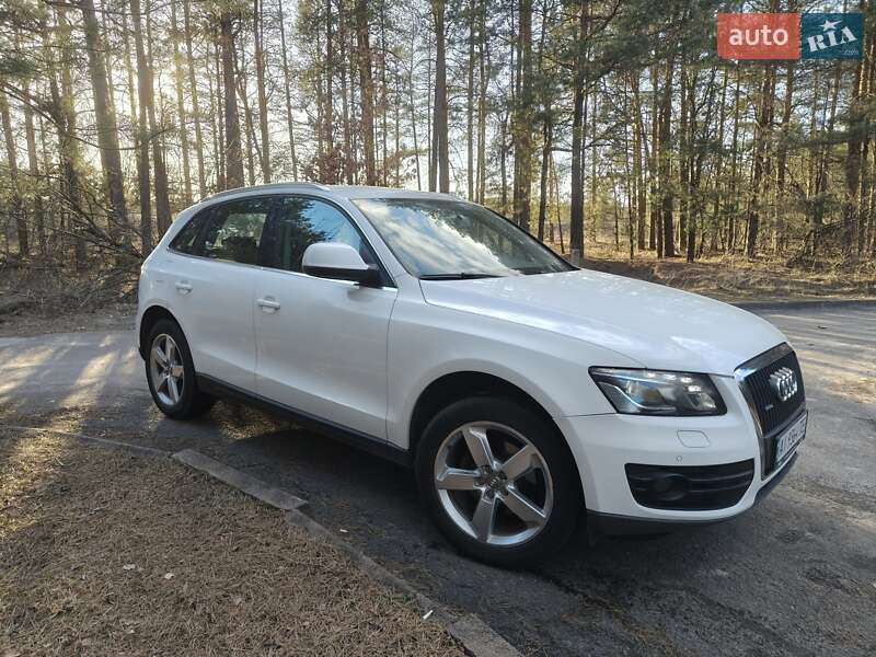 Позашляховик / Кросовер Audi Q5 2010 в Вишгороді