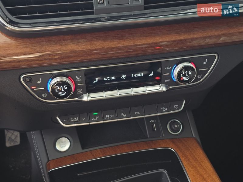 Внедорожник / Кроссовер Audi Q5 2020 в Тернополе