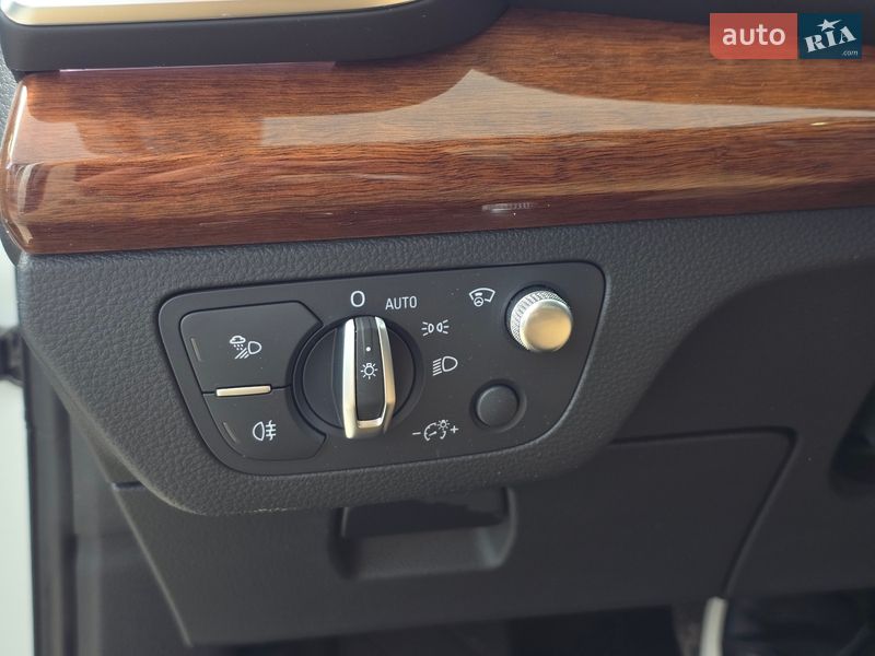Внедорожник / Кроссовер Audi Q5 2020 в Тернополе