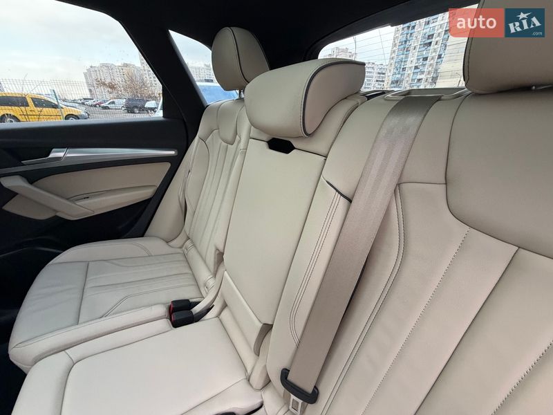 Внедорожник / Кроссовер Audi Q5 2024 в Киеве
