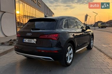 Позашляховик / Кросовер Audi Q5 2017 в Луцьку