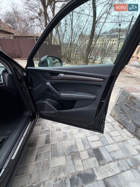 Внедорожник / Кроссовер Audi Q5 2024 в Киеве