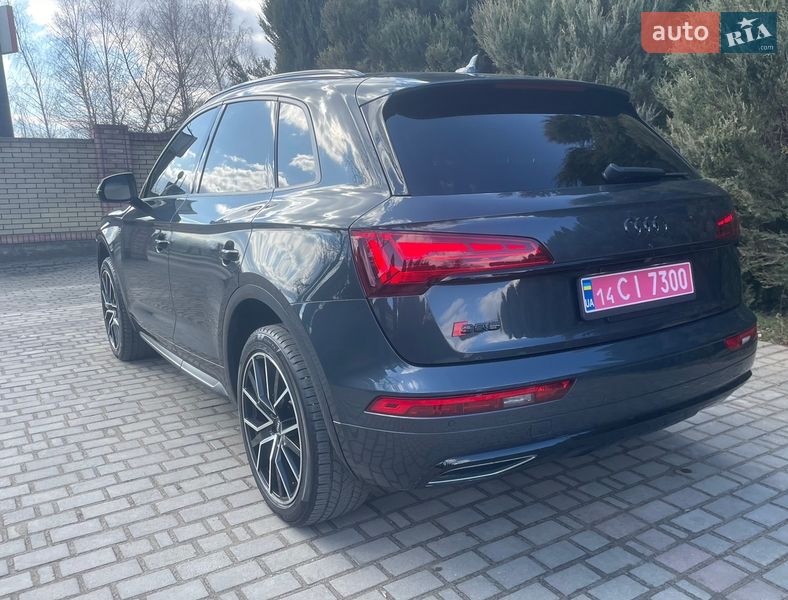Внедорожник / Кроссовер Audi Q5 2020 в Самборе
