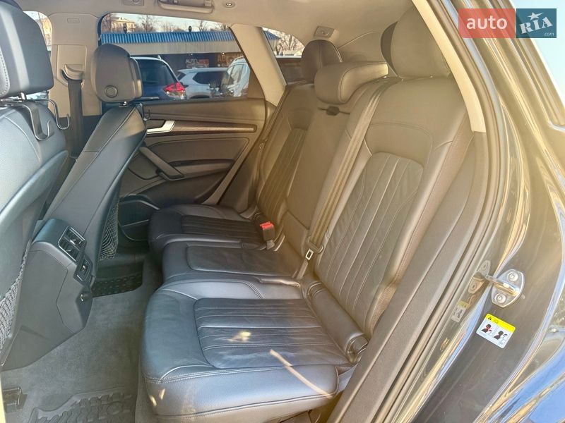 Внедорожник / Кроссовер Audi Q5 2017 в Харькове
