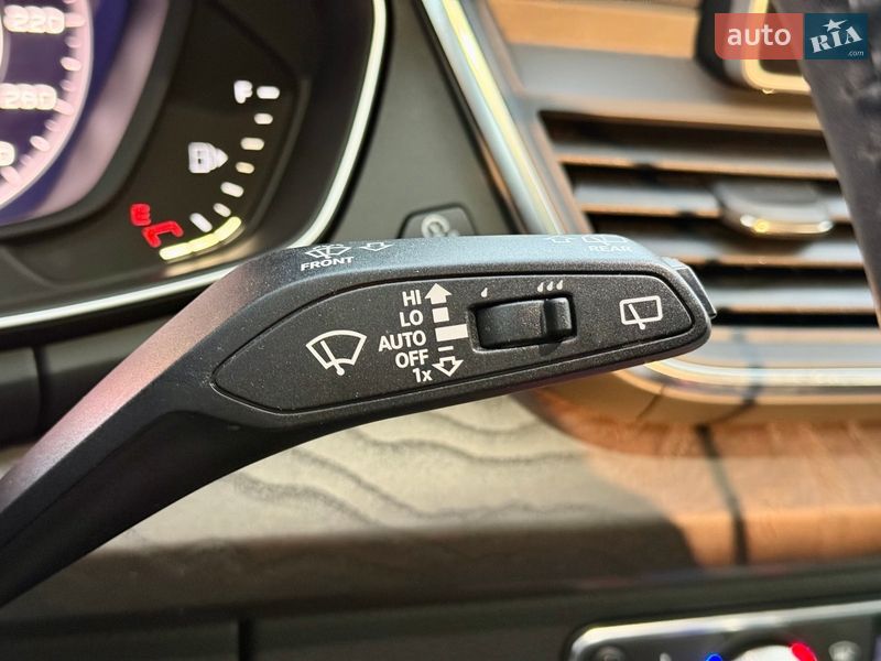 Внедорожник / Кроссовер Audi Q5 2017 в Харькове