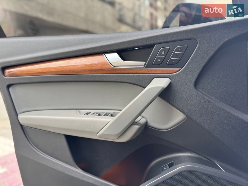 Внедорожник / Кроссовер Audi Q5 2022 в Львове