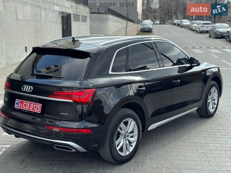 Внедорожник / Кроссовер Audi Q5 2022 в Львове