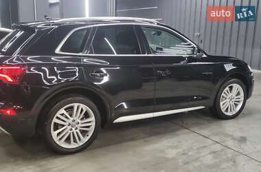 Внедорожник / Кроссовер Audi Q5 2018 в Киеве