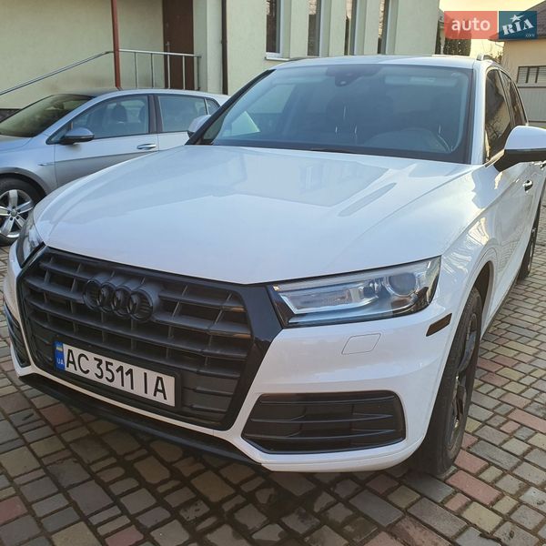 Позашляховик / Кросовер Audi Q5 2017 в Луцьку