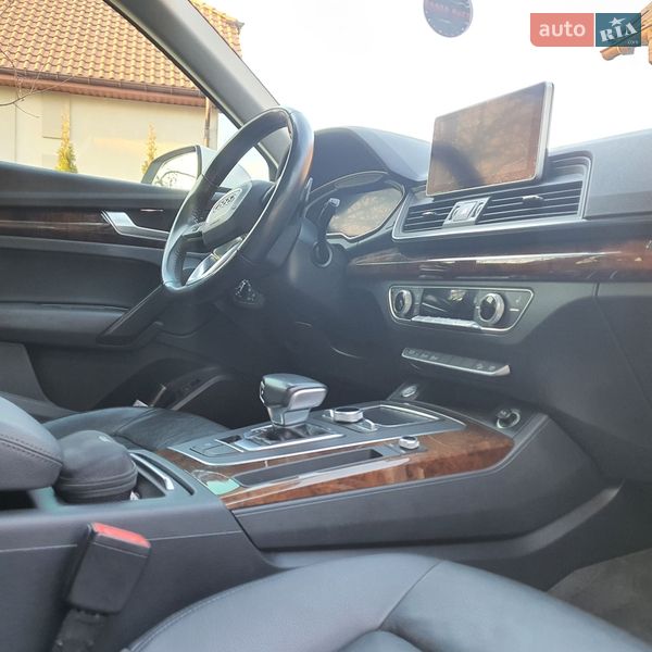 Позашляховик / Кросовер Audi Q5 2017 в Луцьку