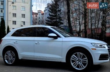 Внедорожник / Кроссовер Audi Q5 2017 в Ивано-Франковске