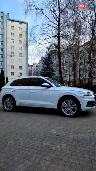Внедорожник / Кроссовер Audi Q5 2017 в Ивано-Франковске