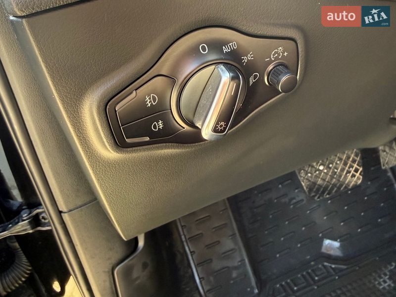 Позашляховик / Кросовер Audi Q5 2015 в Чернівцях