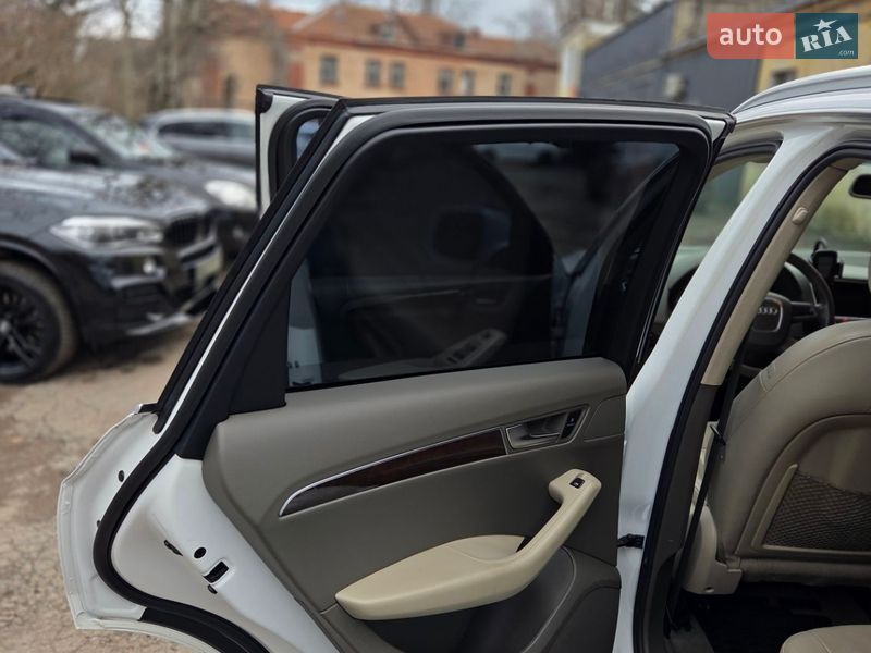 Позашляховик / Кросовер Audi Q5 2011 в Одесі