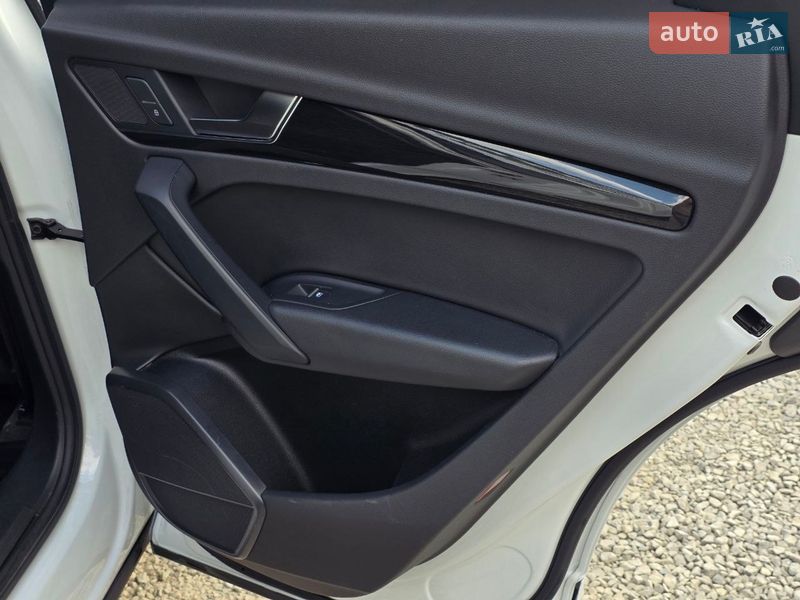 Позашляховик / Кросовер Audi Q5 2019 в Тернополі фото 20 Позашляховик / Кросовер Audi Q5 2019 в Тернополі