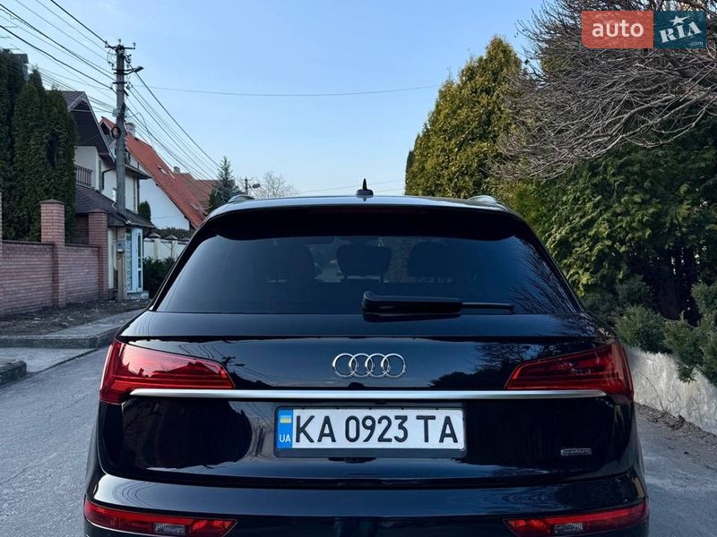 Внедорожник / Кроссовер Audi Q5 2022 в Киеве
