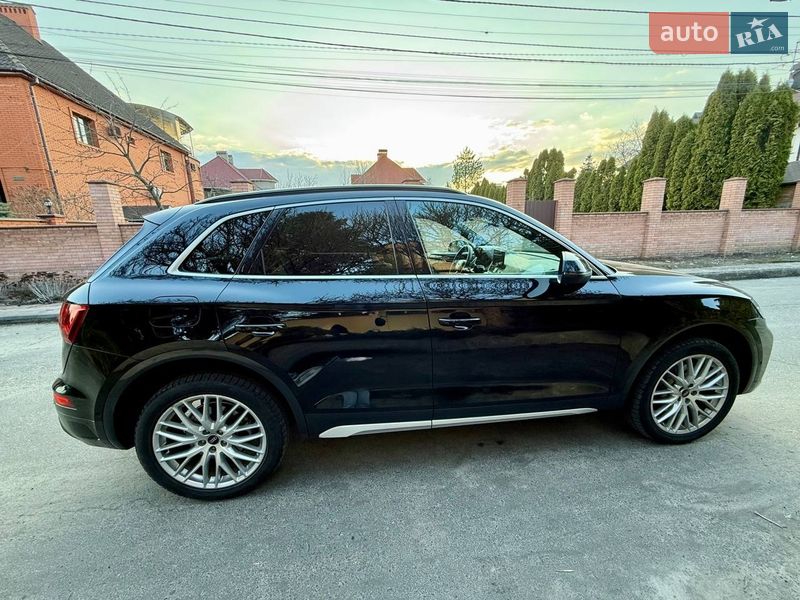 Внедорожник / Кроссовер Audi Q5 2022 в Киеве
