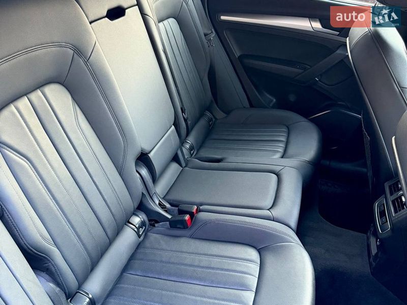 Внедорожник / Кроссовер Audi Q5 2022 в Киеве