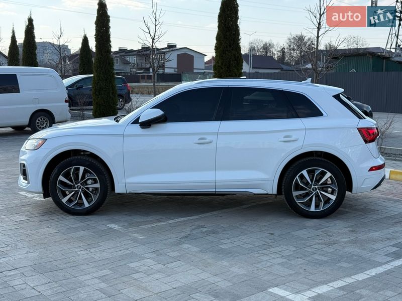 Внедорожник / Кроссовер Audi Q5 2021 в Киеве