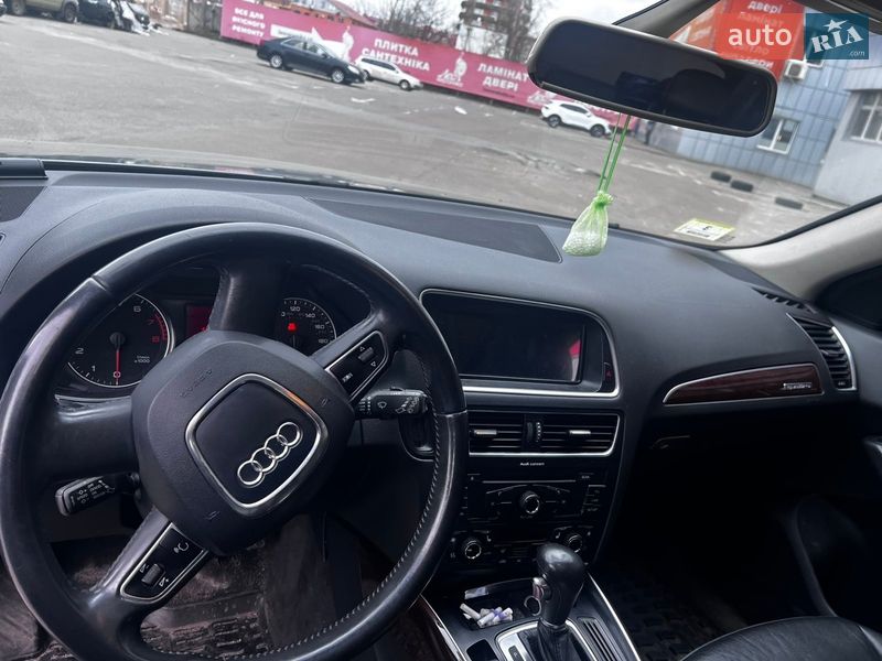 Внедорожник / Кроссовер Audi Q5 2011 в Киеве