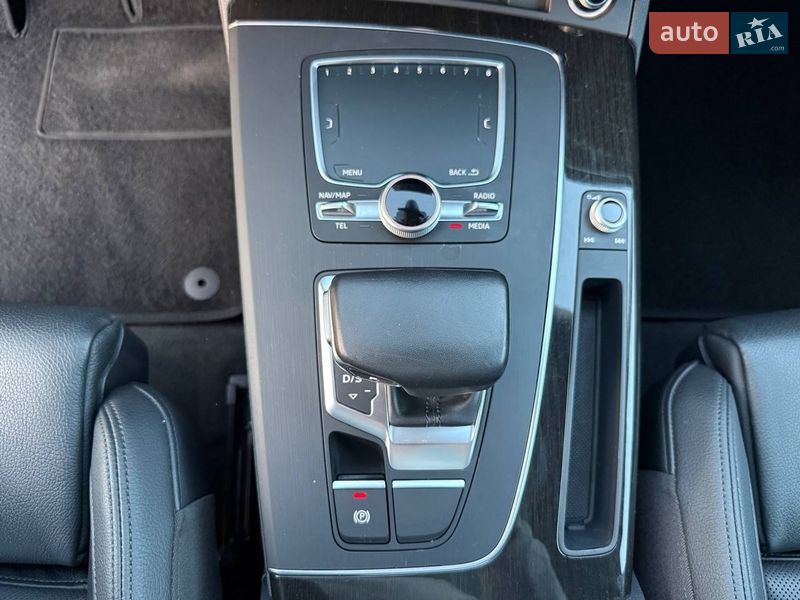 Внедорожник / Кроссовер Audi Q5 2017 в Киеве