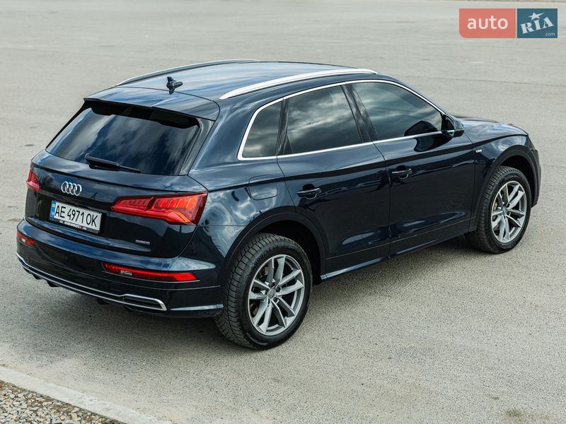 Внедорожник / Кроссовер Audi Q5 2019 в Днепре