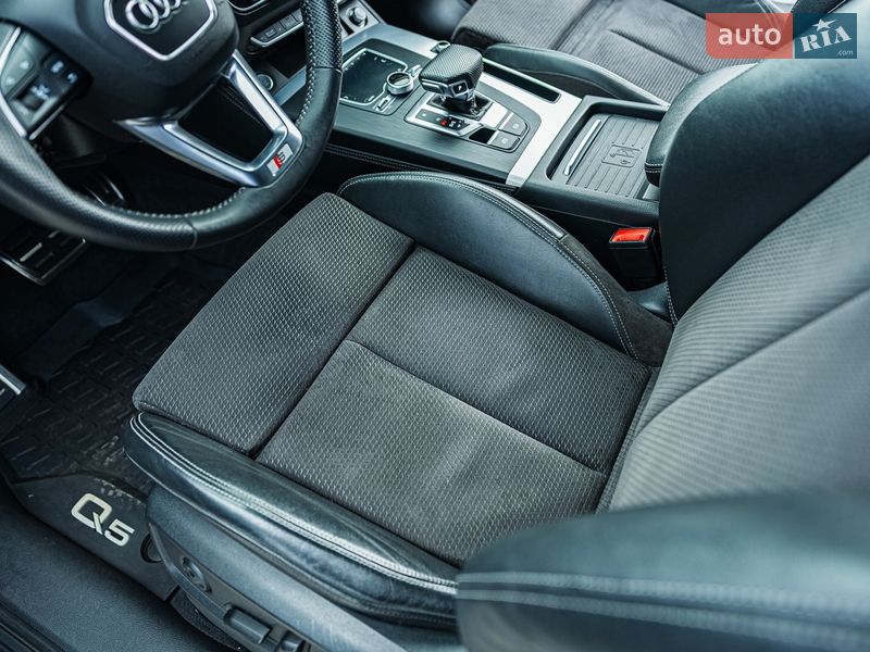 Внедорожник / Кроссовер Audi Q5 2019 в Днепре