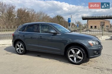 Позашляховик / Кросовер Audi Q5 2011 в Луцьку