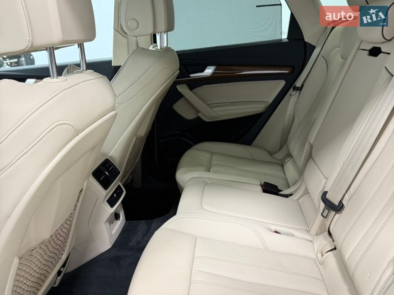 Внедорожник / Кроссовер Audi Q5 2022 в Одессе