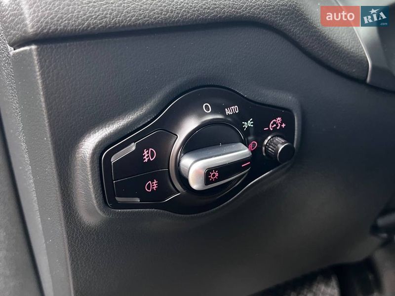 Внедорожник / Кроссовер Audi Q5 2015 в Стрые