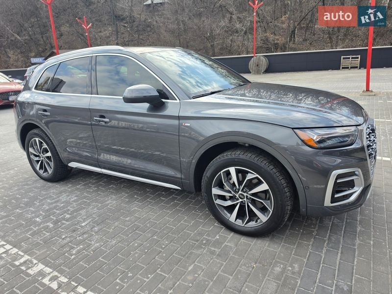 Позашляховик / Кросовер Audi Q5 2022 в Києві фото 3 Позашляховик / Кросовер Audi Q5 2022 в Києві