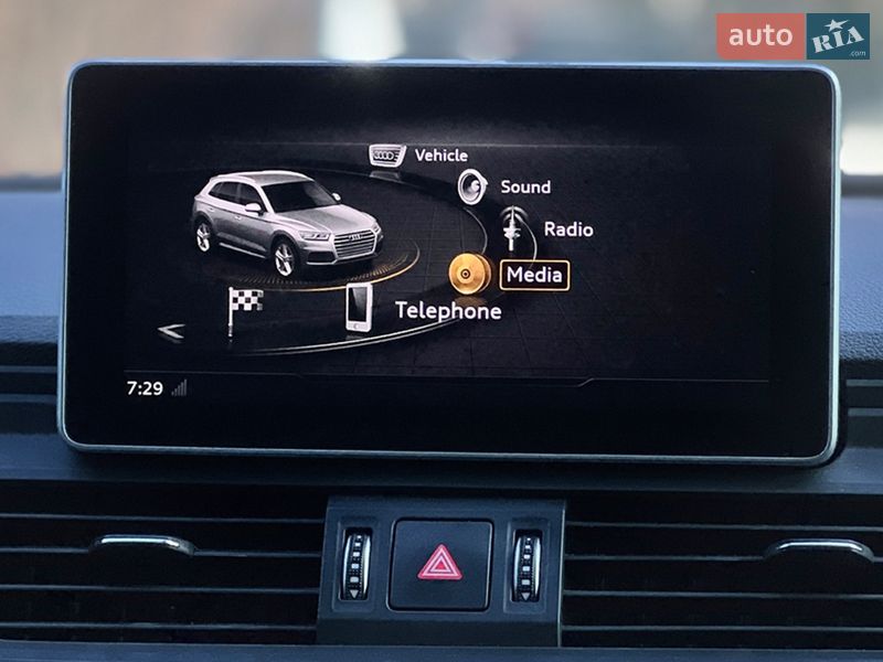 Позашляховик / Кросовер Audi Q5 2018 в Львові